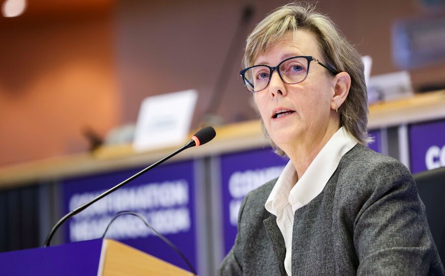 Maria Luís Albuquerque, Comissão Europeia