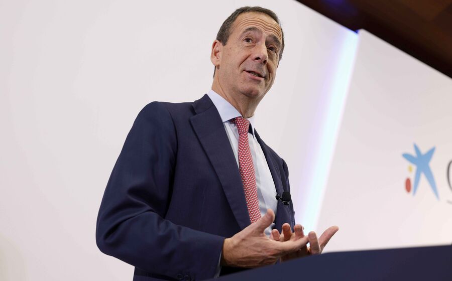 Gonzalo Gortazár, CEO do Caixabank, na apresentação do Plano Estratégico 2025-2027 em Madrid em novembro de 2024