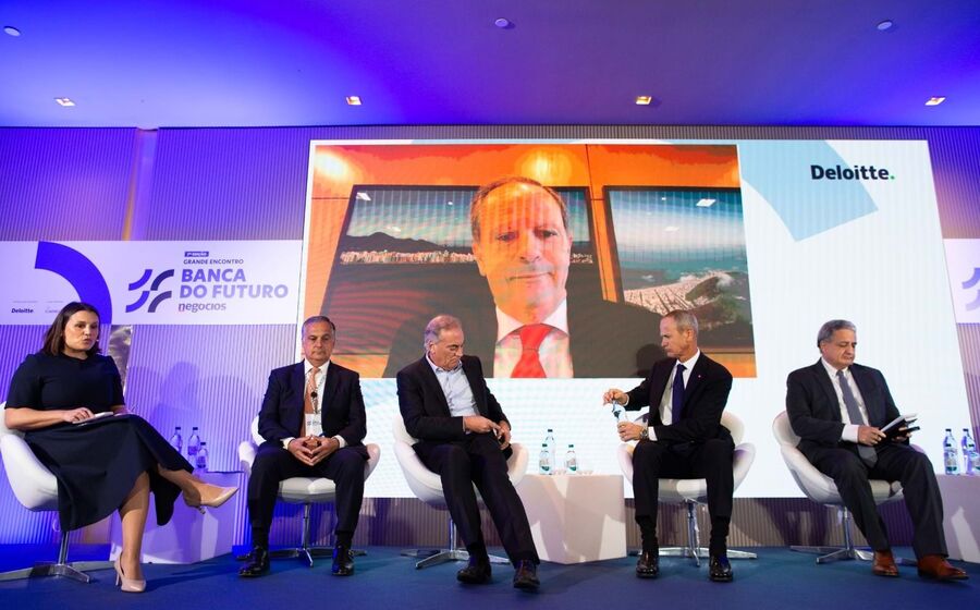 CEOs dos cinco maiores bancos na conferência 'Banca do Futuro' 