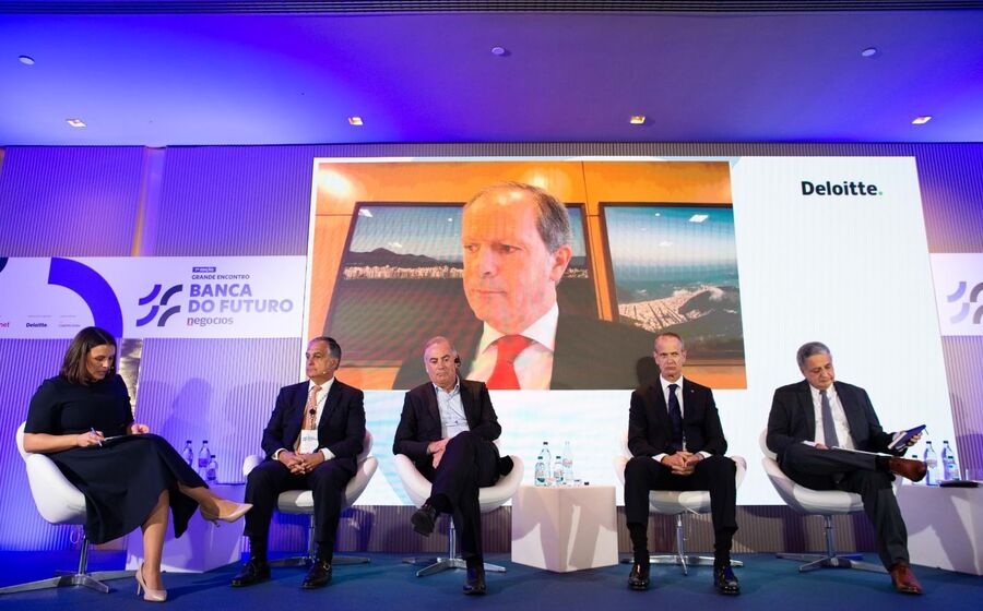 CEOs dos cinco maiores bancos na conferência 'Banca do Futuro' 