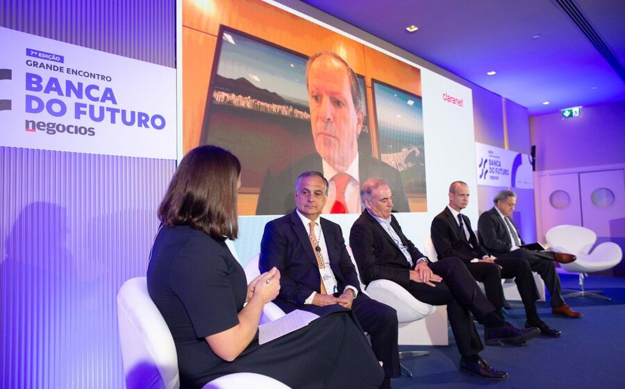 CEOs dos cinco maiores bancos na conferência 'Banca do Futuro' 