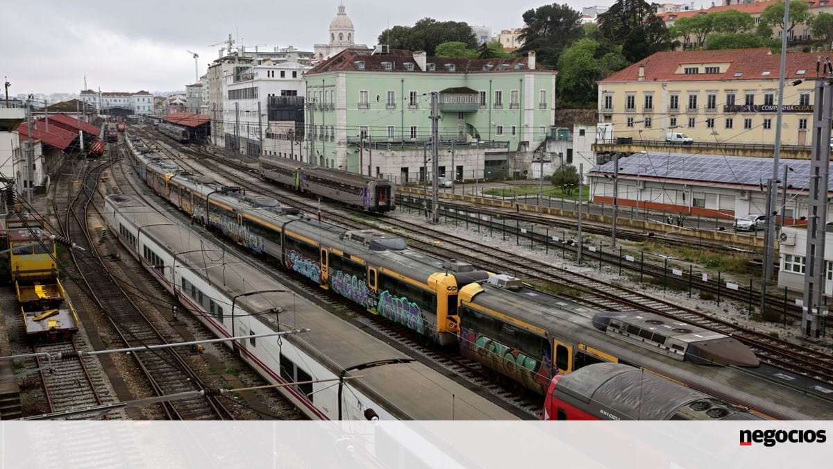 Portugal's CP Explores Future Demand for Regional and International Train Services Connecting Galicia and Algarve