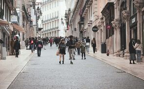 pessoas multidão rua