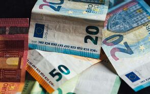 euros dinheiros notas moedas