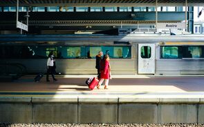 UE volta a distribuir 40 mil passes de comboio gratuito para jovens de 18 anos