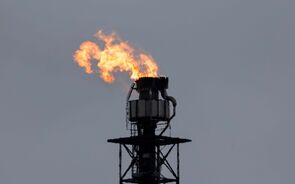 Petróleo afunda 7% após ataque do Irão ser encarado como simbólico