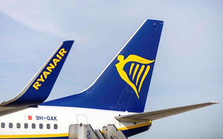 Ryanair quer ser indemnizada por passageiros que causem perturbações nos voos