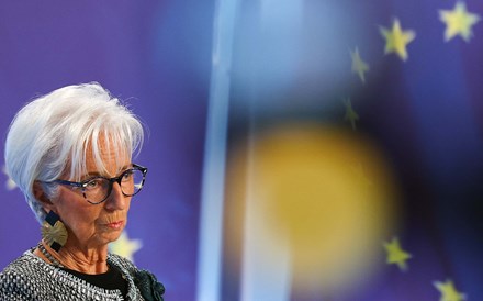 Juros vão descer em 2025, mas Lagarde deixa dúvidas sobre quanto