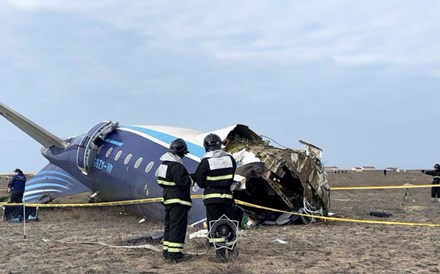 Caixas-negras do avião que caiu no Cazaquistão serão enviadas para o Brasil