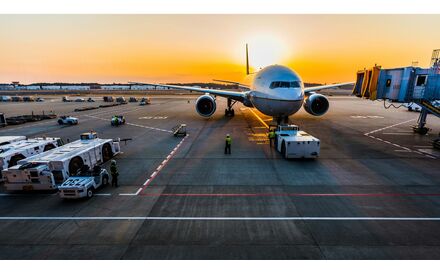 As agências de viagem admitem que os passageiros estão num clima de 'wait and see' se o conflito acaba.