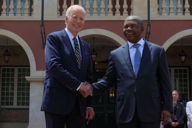 Biden cumpre promessa e encontra-se com João Lourenço em Luanda