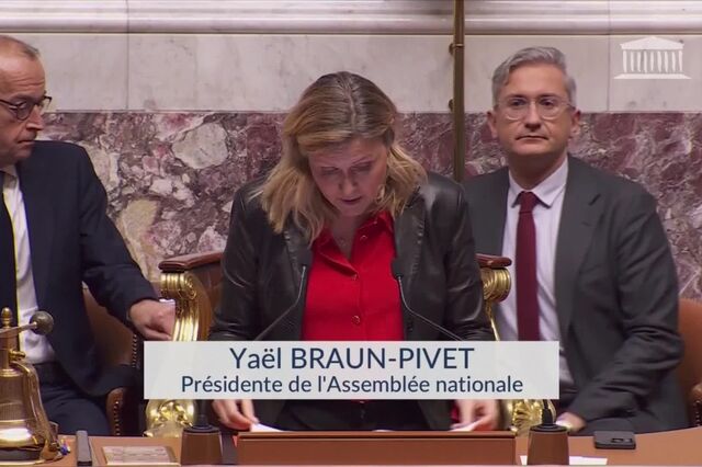 Governo francês cai após primeira moção de censura aprovada em 62 anos