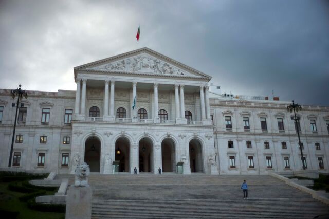 Envelopes com pó suspeito na Presidência, Parlamento e ministérios