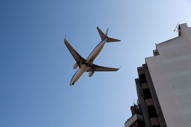 Empresas andam menos de avião? 44% sem metas para reduzir emissões dos voos em trabalho