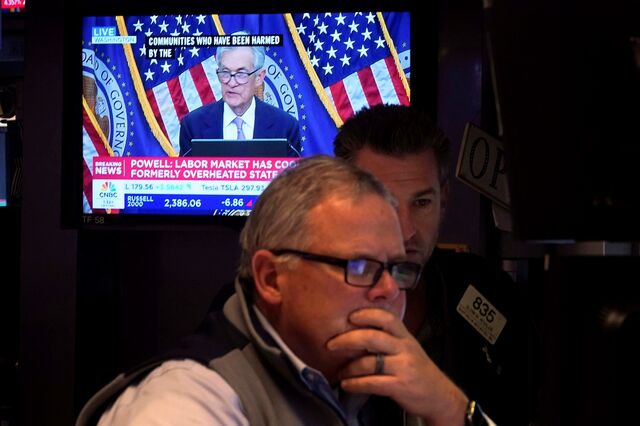Wall Street fecha mista antes da inflação e resultados da banca  
