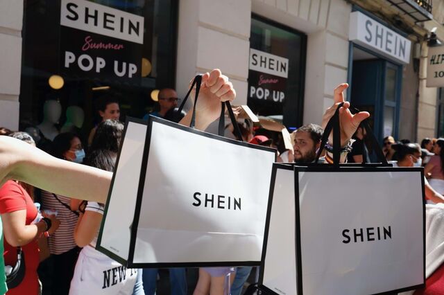 A encolher como não se via há uma década, Londres abre caminho à Shein