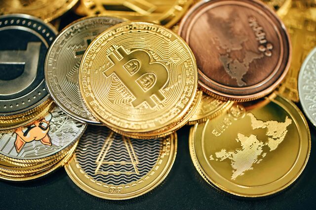 Japão e EUA acusam norte-coreanos de roubar 300 milhões de euros em criptomoedas