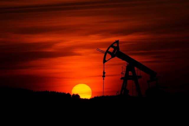 OPEP corta estimativa de procura de petróleo para este ano e o próximo