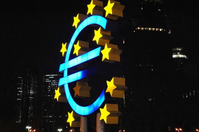 Zona Euro trava a fundo e estagna no quarto trimestre. Portugal é o que mais cresce