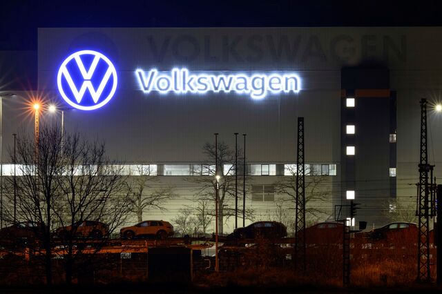 VW alia-se à CATL para desenvolver baterias elétricas