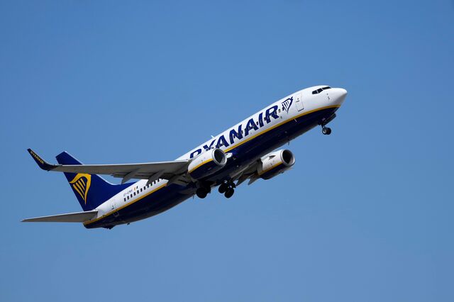 Tráfego aéreo gerido pela NAV cresce 7,5% mas atrasos diminuem 14%
