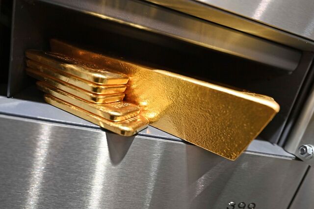 Ouro ultrapassa os 3.000 dólares por onça pela primeira vez 