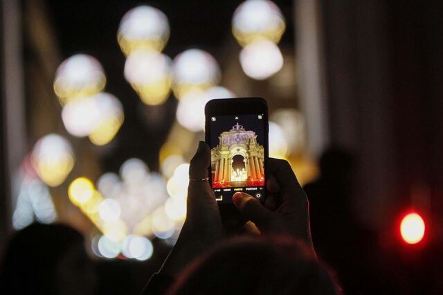 Câmaras aumentam gastos com iluminações de Natal em quase todo o país
