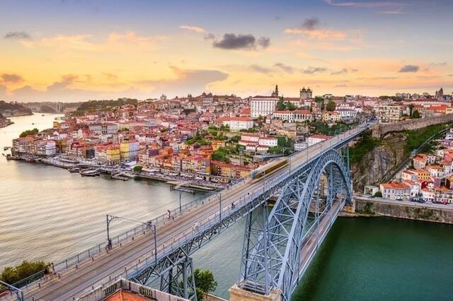 Créditos com garantia pública atirados para risco elevado