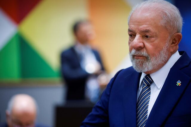 Lula da Silva operado à cabeça. Está a recuperar nos cuidados intensivos