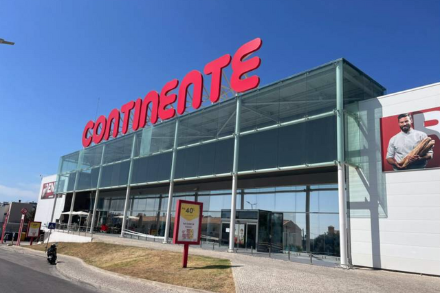 Savills IM compra imóveis de quatro supermercados Continente