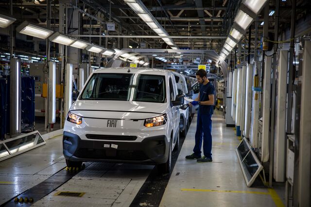 Stellantis de Mangualde estuda exportar carros pelo porto de Aveiro