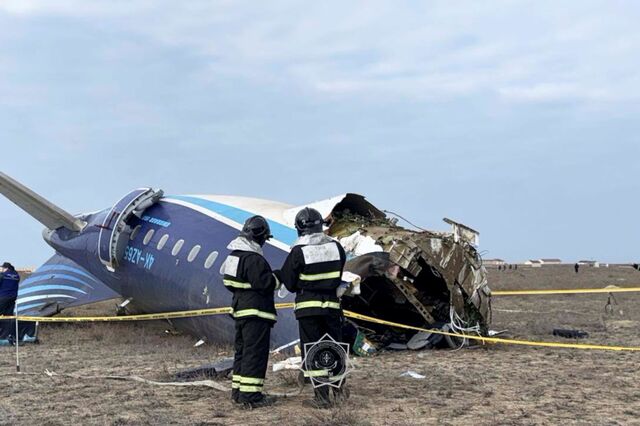 Crescem suspeitas de que queda de avião no Cazaquistão foi causada por míssil russo