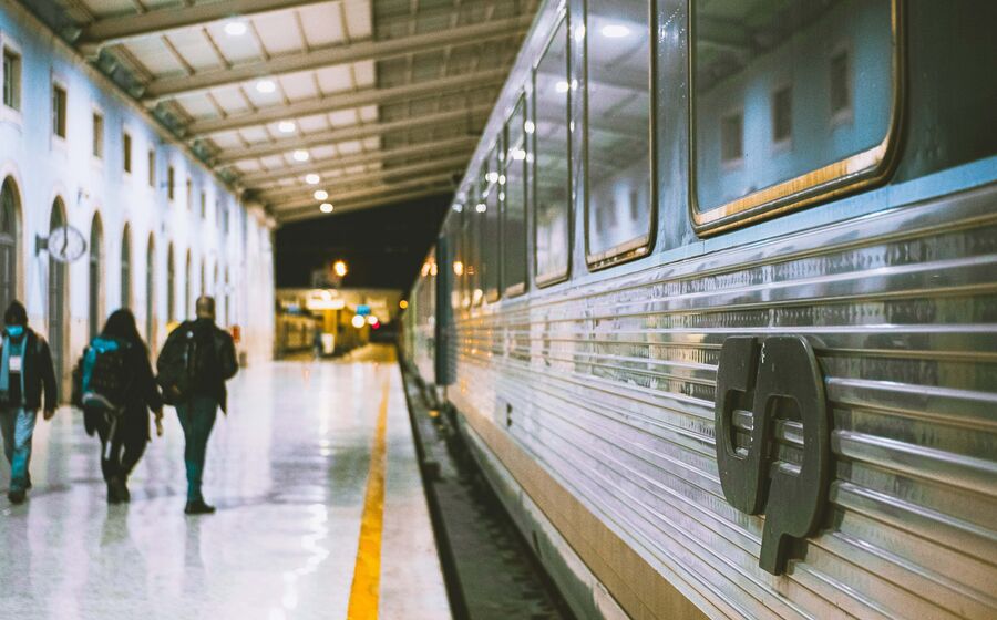transportes comboios ferrovia