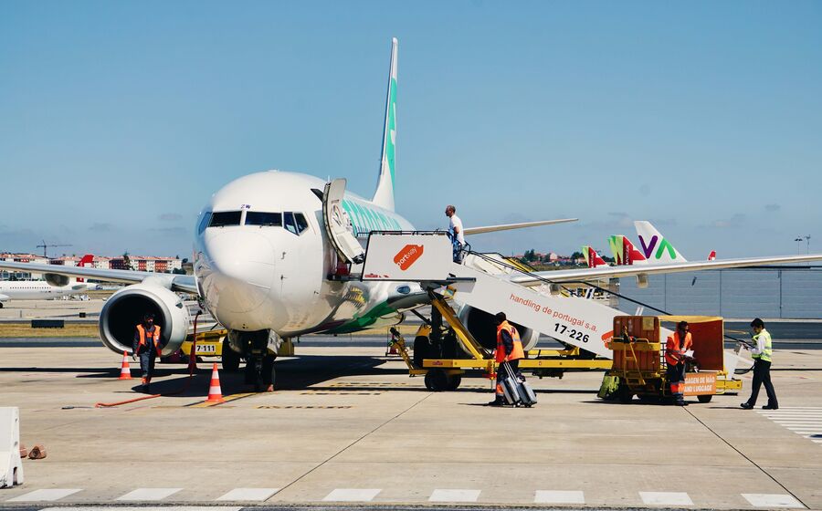 aeroporto aviação avião aviões viagens viagem turistas sata tap