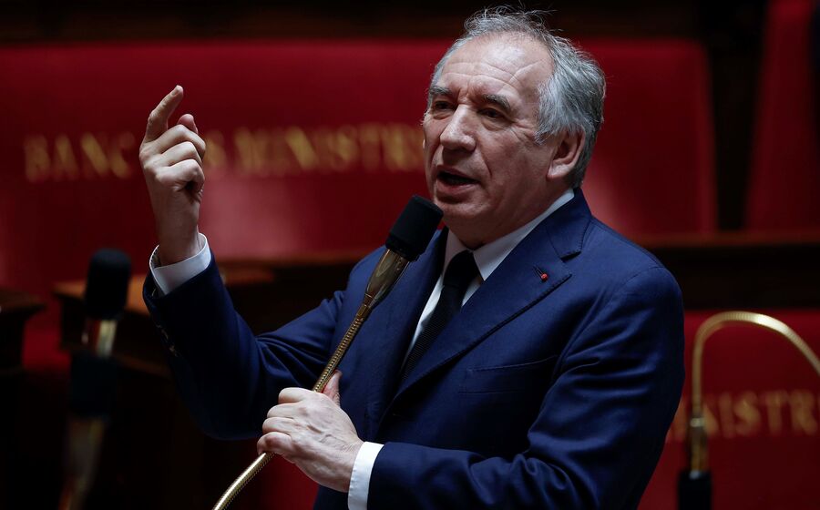Moção de confiança ao Governo de François Bayrou deverá ser votada no dia 8 de setembro.