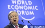 'Estão do lado errado da história'. Guterres acusa bancos de abandonarem luta climática 