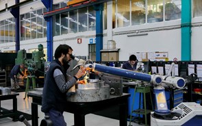 Preços recuam na produção industrial em novembro na Zona Euro