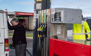 Preços dos combustíveis disparam. Gasóleo sobe oito cêntimos e gasolina três