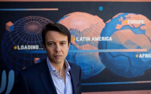 Carlos Mota dos Santos diz que a relação com a IFC pode ser aprofundada noutras regiões e áreas de negócio. 