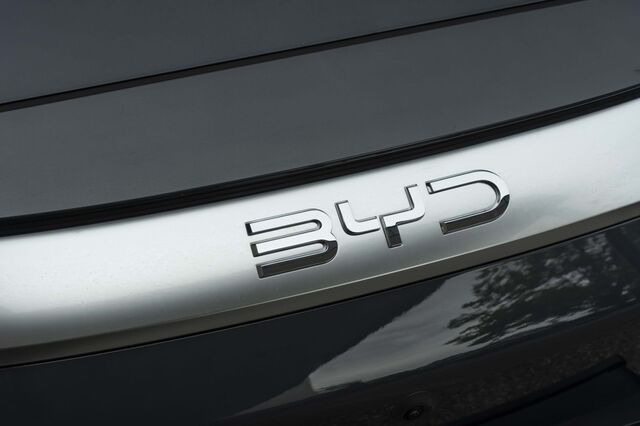 Descontos dão melhor mês do ano à BYD. Elétricos superam híbridos