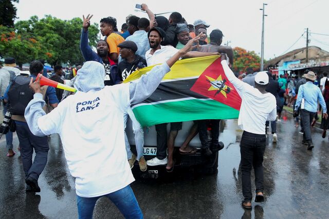 Moçambique: Dois polícias mortos em confrontos com manifestantes no norte