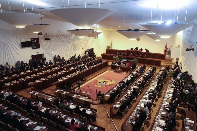 Presidente de Moçambique aponta necessidade de manter paz e pede colaboração do parlamento