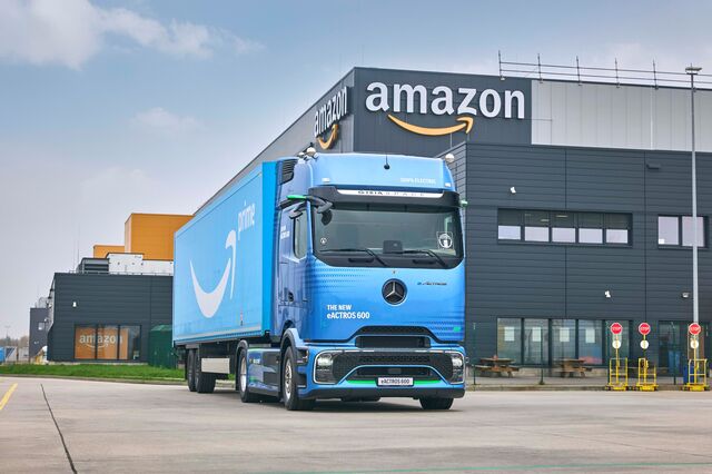 Amazon encomenda mais de 200 camiões elétricos à Mercedes