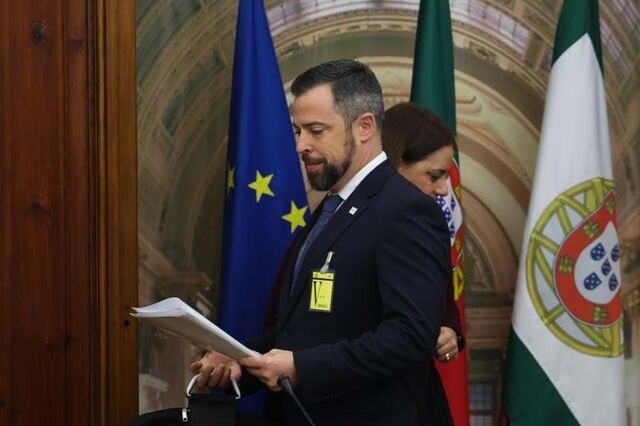 Diretor-executivo do SNS pede a demissão 
