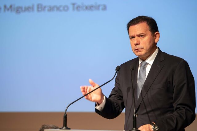 Montenegro assume que Governo está 'a arriscar' nas soluções para a habitação