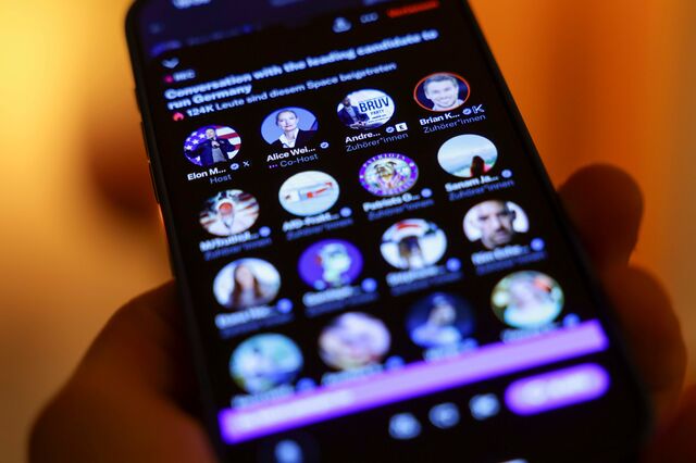 Milhares de utilizadores abandonam o X através de HelloQuitX no dia da investidura de Trump