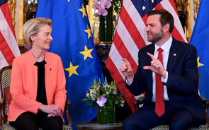 Von der Leyen relata 'boa discussão' com vice de Trump e espera cooperação