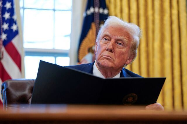 Trump suspende lei que proíbe empresas dos EUA de subornar governos estrangeiros