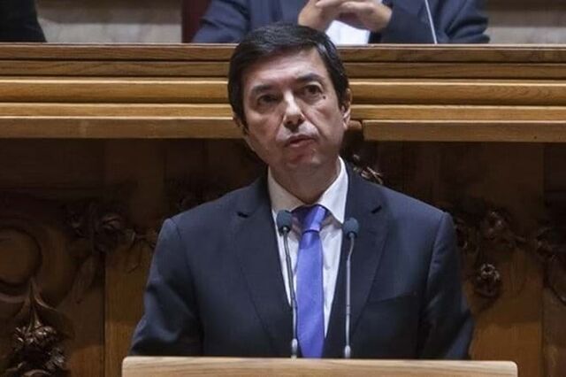 Álvaro Santos Almeida assume direção executiva do SNS esta terça-feira