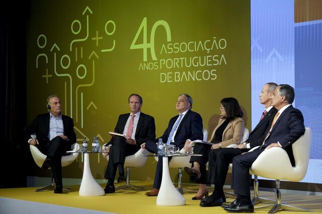Grandes bancos com lucros recorde de 5 mil milhões